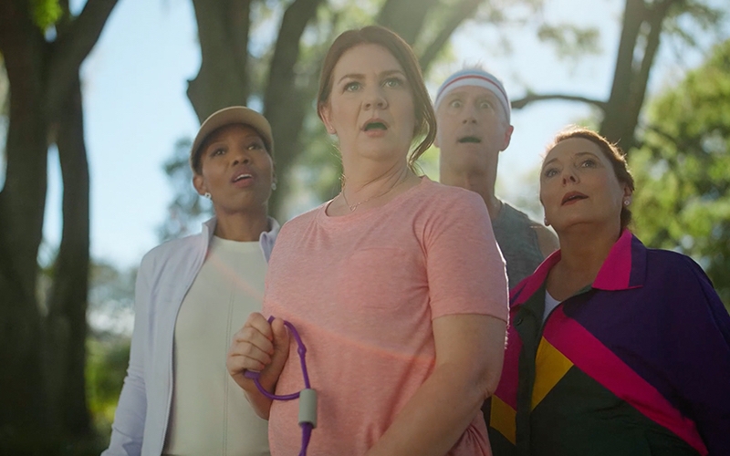 Clopay 'Power Gawkers Dog :30'